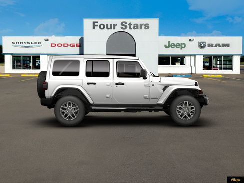 New 2026 Jeep Wrangler Unlimited Sahara AWD/4WD image 9