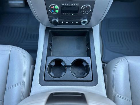 Used 2011 GMC Sierra 2500 SLT w/ SLT Convenience Package image 18