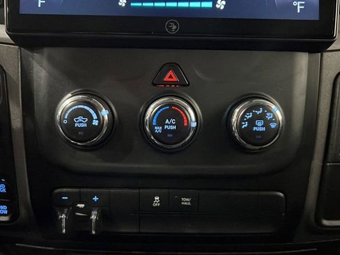 Used 2015 RAM 1500 Tradesman w/ Popular Equipment Group image 28