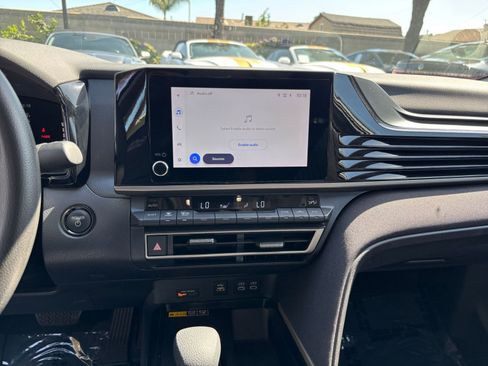 Used 2025 Toyota Camry LE FWD image 17