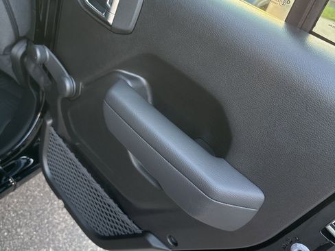 Used 2024 Jeep Wrangler Sport image 19