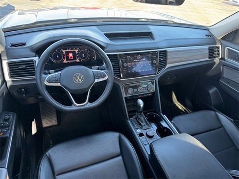 Used 2022 Volkswagen Atlas SEL image 11