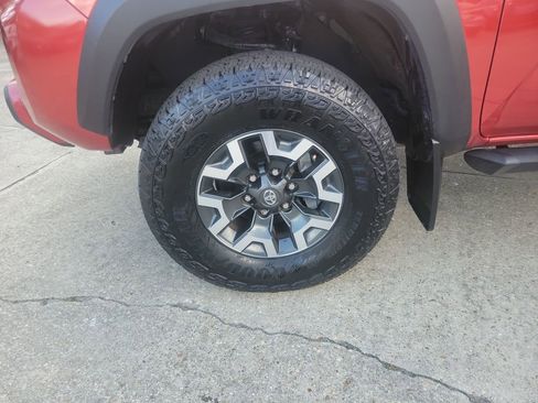 Certified 2023 Toyota Tacoma TRD Off-Road image 28