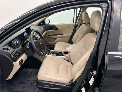 Used 2015 Honda Accord EX-L image 9