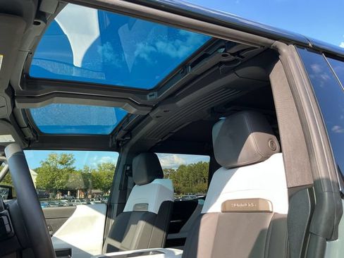 Used 2024 GMC Hummer EV 2X w/ LPO, Illumination Package AWD/4WD image 23