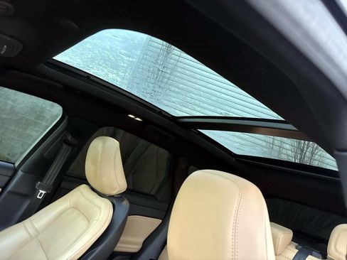 Used 2021 Lincoln Corsair Reserve image 25