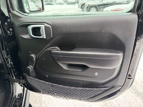 Used 2023 Jeep Gladiator Sport image 24