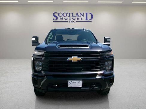 Used 2024 Chevrolet Silverado 2500 Custom w/ Custom Value Package AWD/4WD image 3