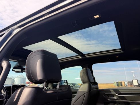 Used 2020 RAM 1500 Laramie image 12