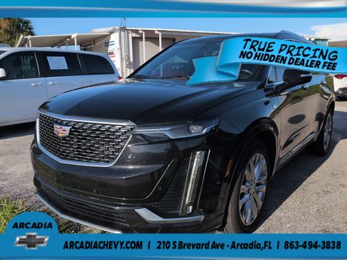 Used 2021 Cadillac XT6 Premium Luxury FWD image 7