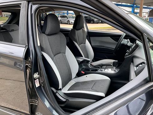 Used 2018 Subaru Crosstrek 2.0i image 8