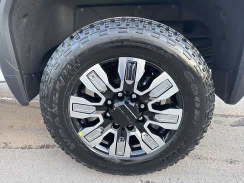 New 2026 GMC Sierra 2500 Denali w/ Denali Reserve Package image 35