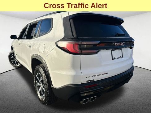 Used 2025 GMC Acadia AT4 w/ Luxury Package image 10