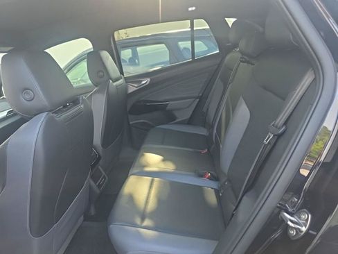 Used 2023 Volkswagen ID.4 Pro S RWD image 5