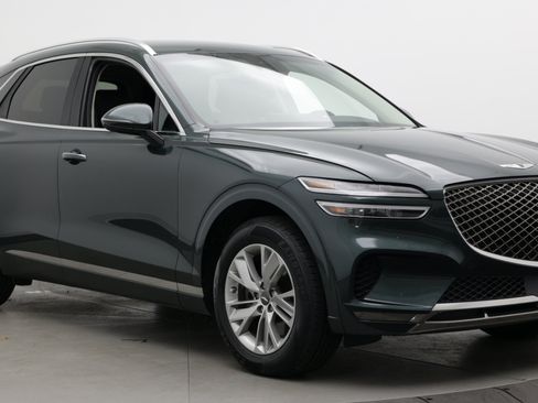 Used 2022 Genesis GV70 2.5T AWD/4WD image 3