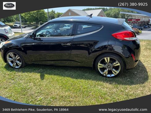 Used 2012 Hyundai Veloster w/ Style Pkg FWD image 11