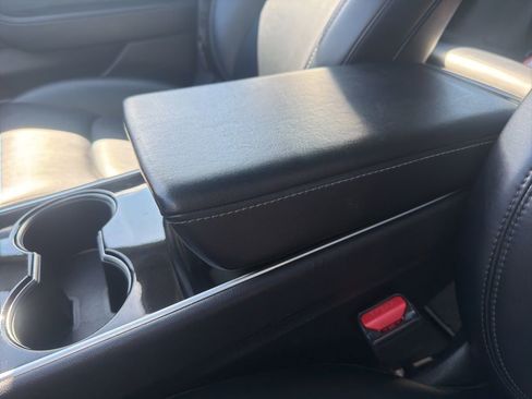 Used 2019 Tesla Model 3 Standard Range Plus image 33