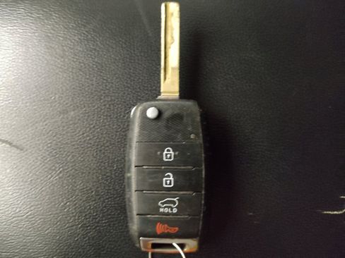 Used 2019 Kia Sorento L FWD image 32