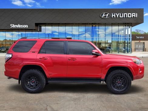 Used 2015 Toyota 4Runner SR5 Premium image 4