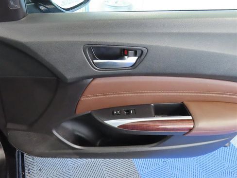 Used 2015 Acura TLX w/ Technology Package image 35