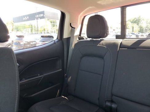 Used 2020 Chevrolet Colorado LT w/ LT Convenience Package RWD image 10
