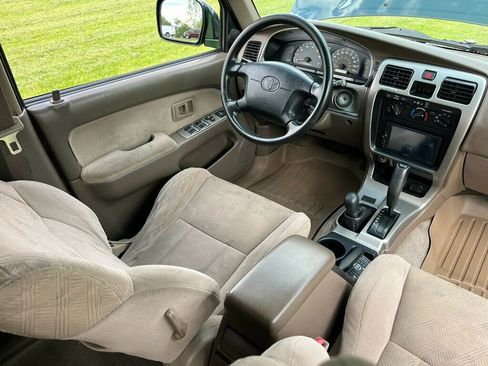 Used 2001 Toyota 4Runner SR5 AWD/4WD image 78