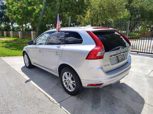 Used 2015 Volvo XC60 T5 Premier image 11