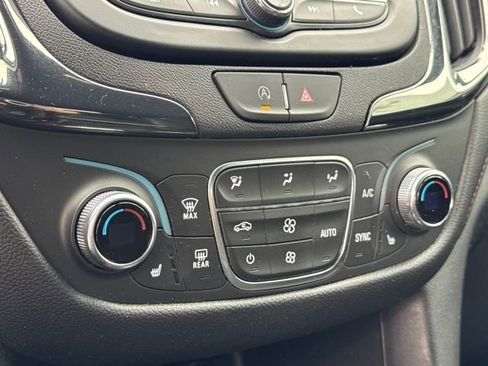 Used 2024 Chevrolet Equinox RS image 21