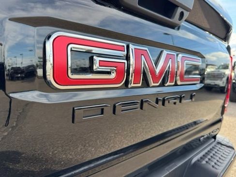 Certified 2025 GMC Canyon Denali w/ LPO, Denali Black Edition AWD/4WD image 19