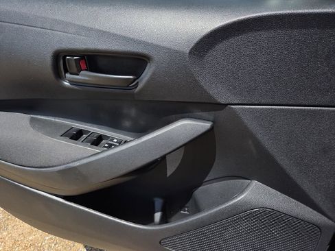 Used 2024 Toyota Corolla LE FWD image 15