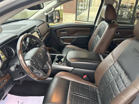 Used 2016 Nissan Titan Platinum Reserve image 33