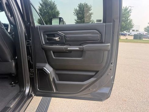 Used 2022 RAM 3500 Limited AWD/4WD image 18