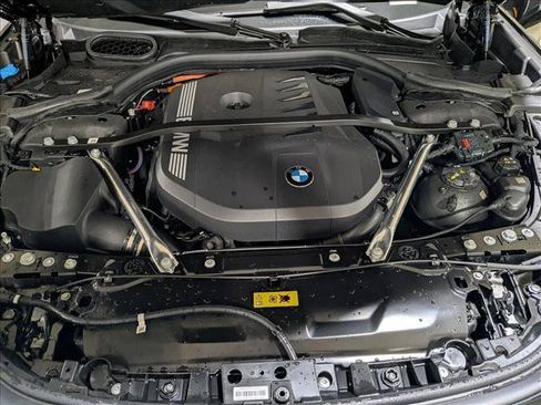 Used 2026 BMW 750e xDrive AWD/4WD image 18