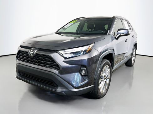Used 2023 Toyota RAV4 XLE Premium image 10