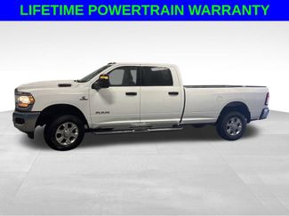 Used 2024 RAM 3500 Big Horn video 2