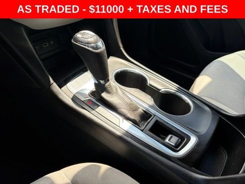 Used 2020 Chevrolet Equinox LS w/ LS Convenience Package FWD image 23