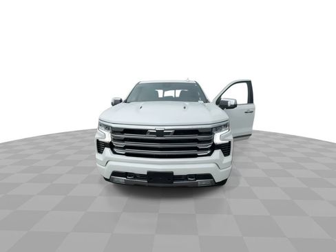 Certified 2025 Chevrolet Silverado 1500 High Country w/ Technology Package AWD/4WD image 3