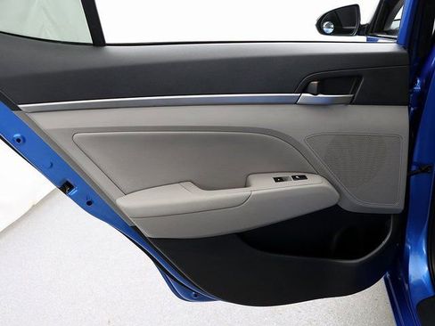 Used 2017 Hyundai Elantra Limited w/ Limited Ultimate Package 05 image 24