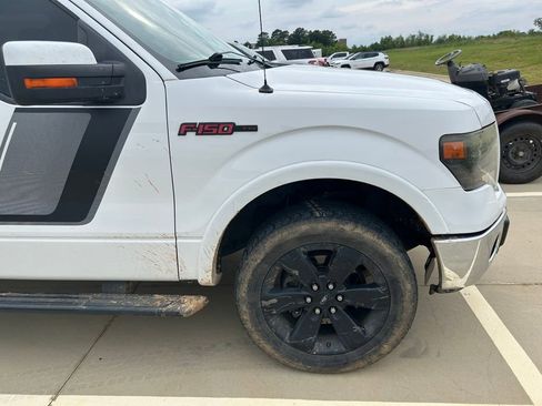 Used 2014 Ford F150 FX4 w/ Equipment Group 402A Luxury AWD/4WD image 2