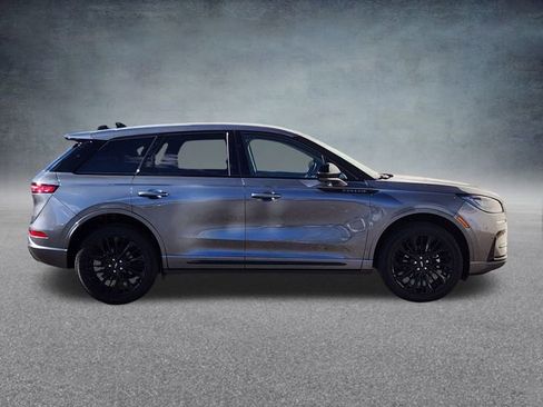 New 2025 Lincoln Corsair AWD w/ Equipment Group 101A image 8