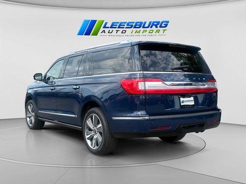 Used 2018 Lincoln Navigator L Reserve w/ Technology Package AWD/4WD image 3