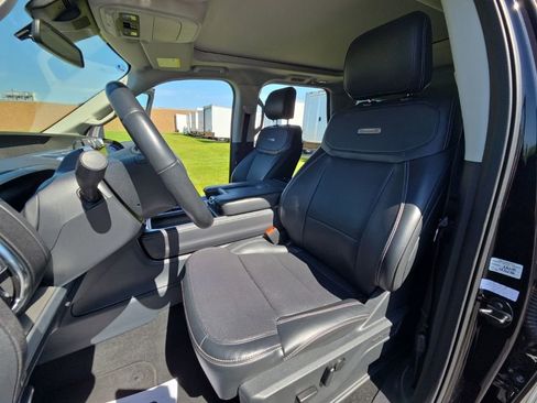 Used 2025 Ford Expedition Max Platinum AWD/4WD image 36