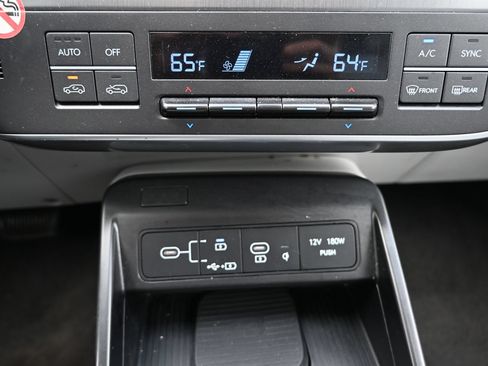 Used 2024 Hyundai Kona Limited AWD/4WD image 22