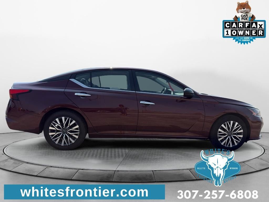 Used 2024 Nissan Altima 2.5 SV FWD image 4