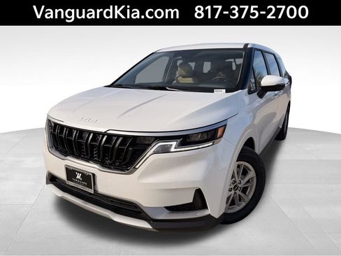 Certified 2024 Kia Carnival LX image 1