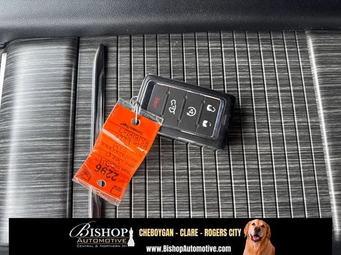 Used 2024 Jeep Wagoneer L Series II w/ Flexible Seating Group AWD/4WD image 27