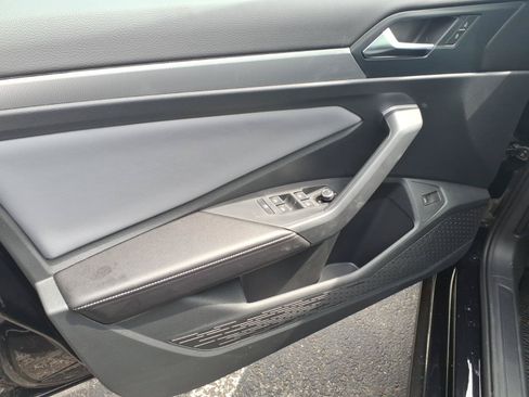 New 2026 Volkswagen Jetta SE FWD image 8