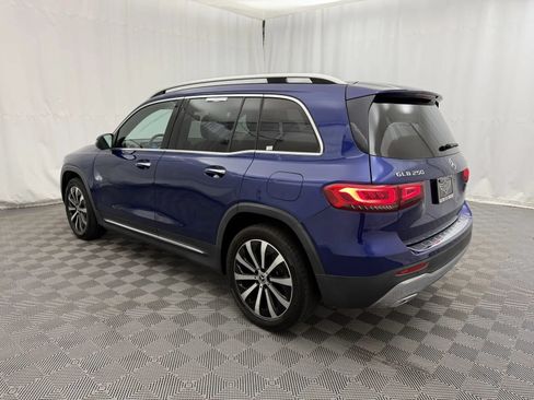 Used 2021 Mercedes-Benz GLB 250 4MATIC w/ Premium Package image 7