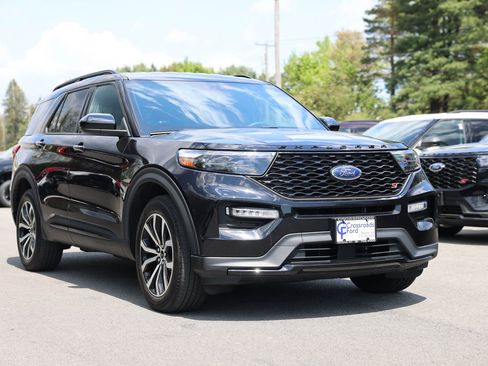 Used 2023 Ford Explorer ST AWD/4WD image 3
