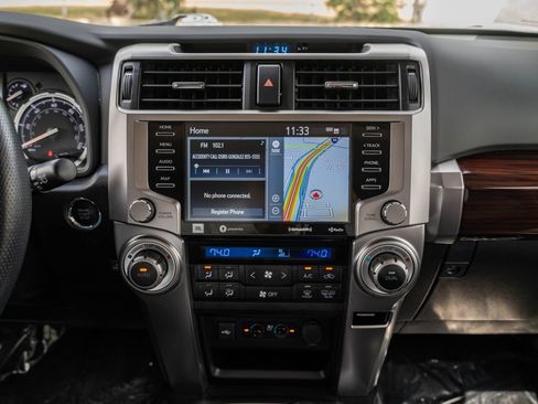 Used 2024 Toyota 4Runner Limited AWD/4WD image 23